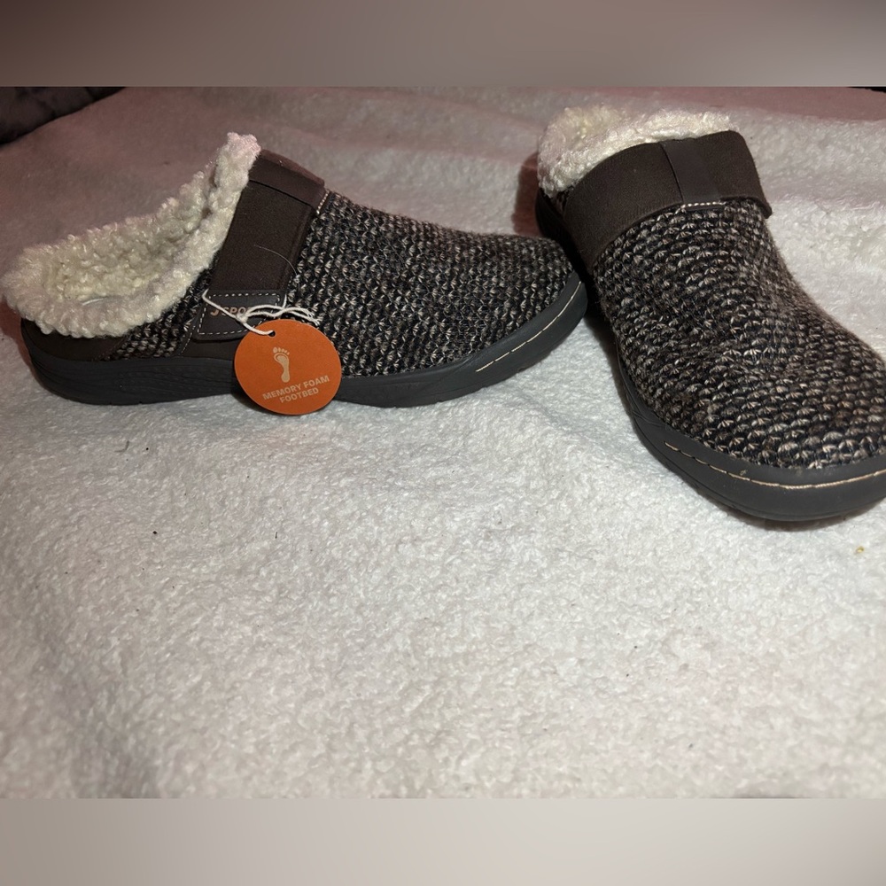 Cozy Brown Women's Slippers